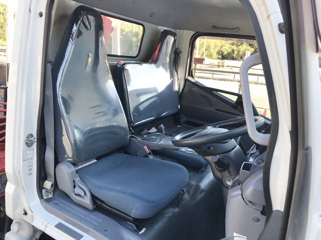 三菱ふそうキャンターユニック3段小型（2t・3t）[写真31]