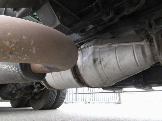 いすゞギガバルク車（粉粒体運搬車）大型（10t）[写真28]