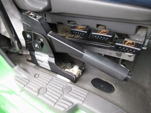 いすゞギガバルク車（粉粒体運搬車）大型（10t）[写真33]