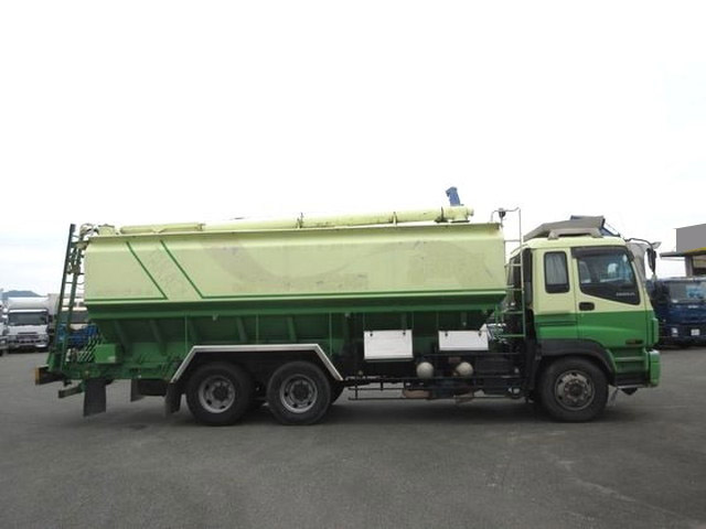 いすゞギガバルク車（粉粒体運搬車）大型（10t）[写真06]