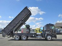 UDトラックスクオン深ダンプ（土砂禁ダンプ）大型（10t）[写真13]