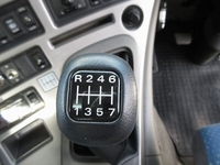 UDトラックスクオン深ダンプ（土砂禁ダンプ）大型（10t）[写真28]