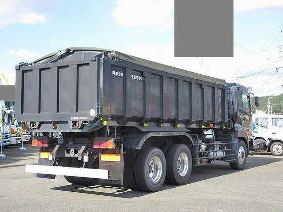 UDトラックスクオン深ダンプ（土砂禁ダンプ）大型（10t）[写真03]