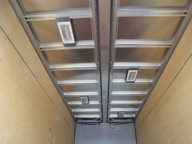 三菱ふそうファイターアルミウイング増トン（6t・8t）[写真15]