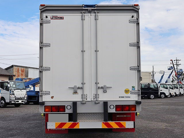 三菱ふそうファイターアルミウイング増トン（6t・8t）[写真04]