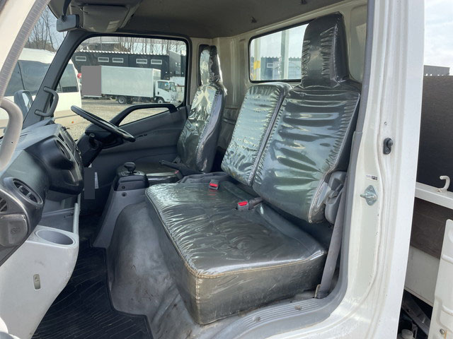 日野デュトロ平ボディ小型（2t・3t）[写真21]