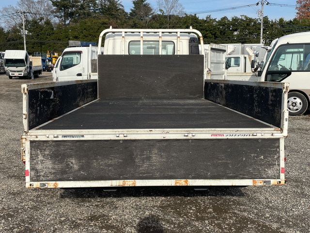 日野デュトロ平ボディ小型（2t・3t）[写真09]