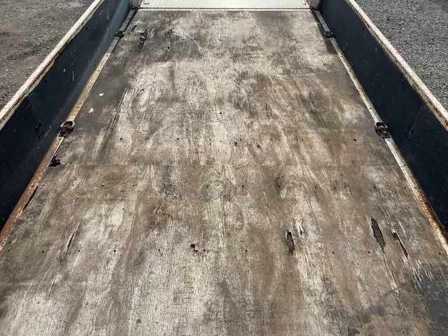 三菱ふそうキャンター平ボディ小型（2t・3t）[写真10]