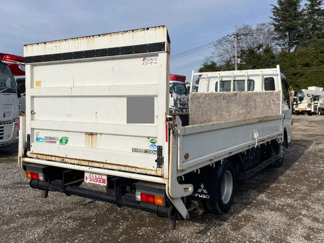三菱ふそうキャンター平ボディ小型（2t・3t）[写真02]
