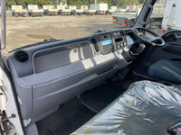 三菱ふそうキャンター平ボディ小型（2t・3t）[写真25]