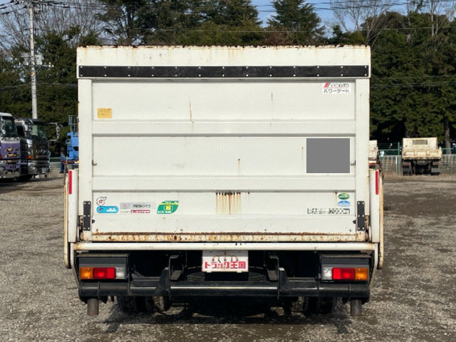 三菱ふそうキャンター平ボディ小型（2t・3t）[写真08]