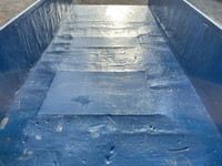 いすゞフォワード平ボディ増トン（6t・8t）[写真12]