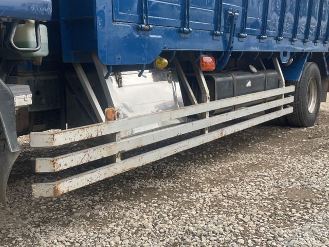 いすゞフォワード平ボディ増トン（6t・8t）[写真17]