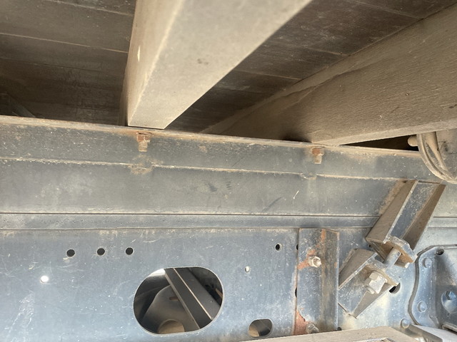 いすゞフォワード平ボディ増トン（6t・8t）[写真19]