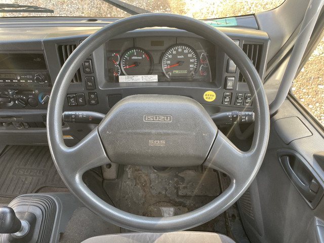 いすゞフォワード平ボディ増トン（6t・8t）[写真33]