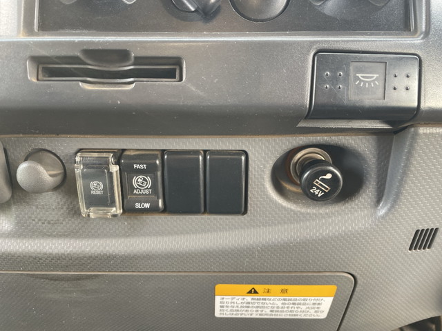 いすゞフォワード平ボディ増トン（6t・8t）[写真37]