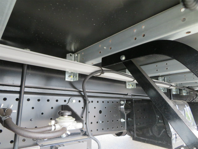 いすゞエルフアルミウイング小型（2t・3t）[写真19]