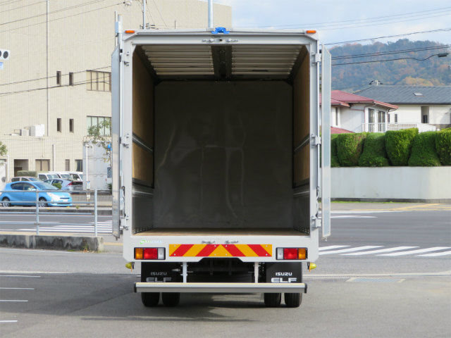 いすゞエルフアルミウイング小型（2t・3t）[写真08]