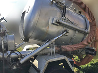 いすゞフォワード汚泥吸引車中型（4t）[写真05]