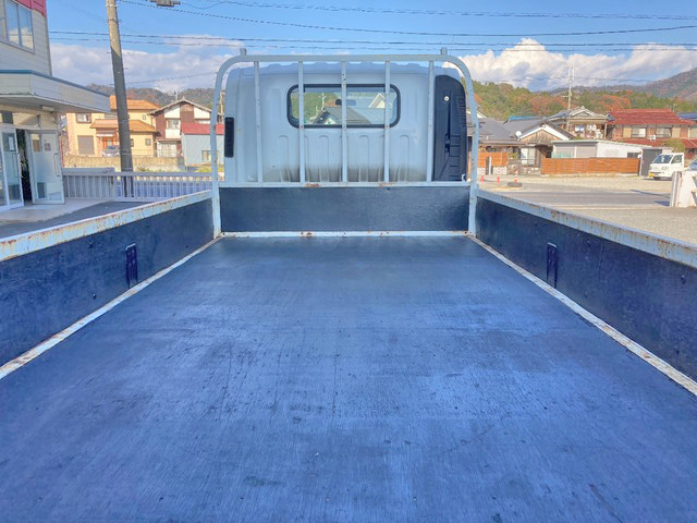 いすゞエルフ平ボディ小型（2t・3t）[写真11]