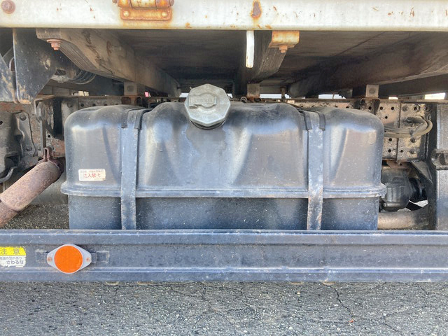 いすゞエルフ平ボディ小型（2t・3t）[写真18]