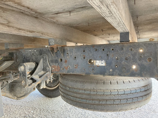 いすゞエルフ平ボディ小型（2t・3t）[写真21]