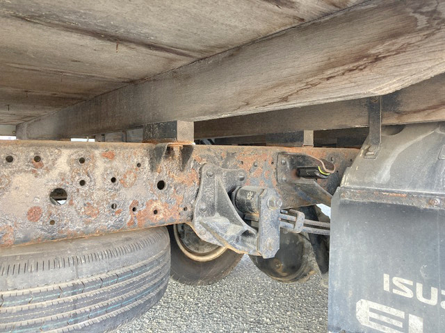 いすゞエルフ平ボディ小型（2t・3t）[写真22]