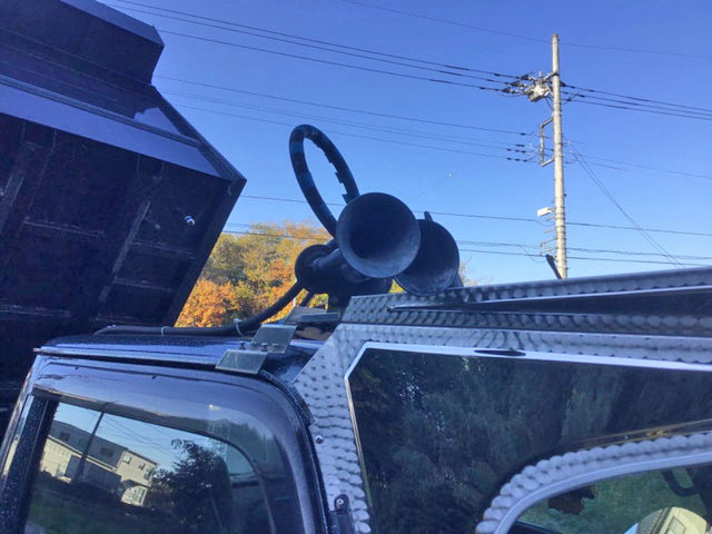 いすゞエルフ深ダンプ（土砂禁ダンプ）小型（2t・3t）[写真12]