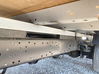 トヨタトヨエース平ボディ小型（2t・3t）[写真13]