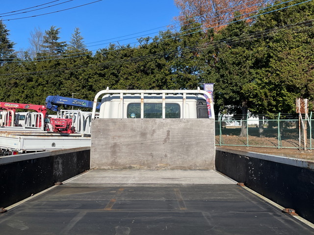 日野デュトロ平ボディ小型（2t・3t）[写真10]