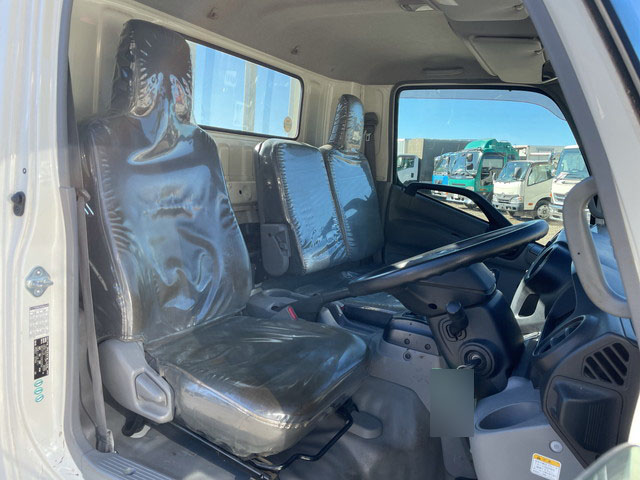 日野デュトロ平ボディ小型（2t・3t）[写真21]