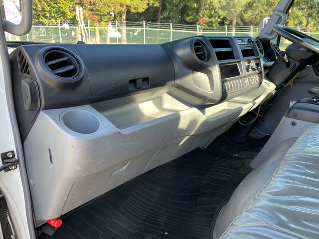 日野デュトロ平ボディ小型（2t・3t）[写真22]