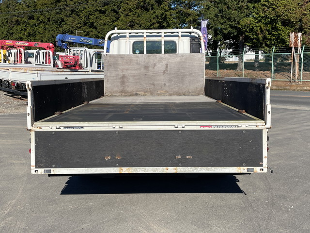 日野デュトロ平ボディ小型（2t・3t）[写真09]