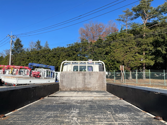 日野デュトロ平ボディ小型（2t・3t）[写真10]