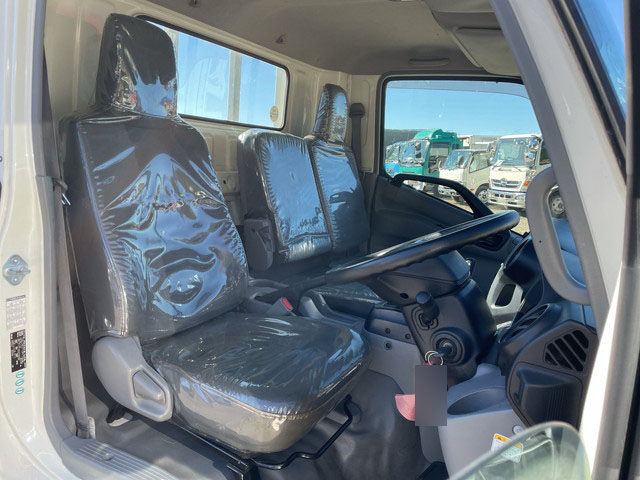 日野デュトロ平ボディ小型（2t・3t）[写真21]