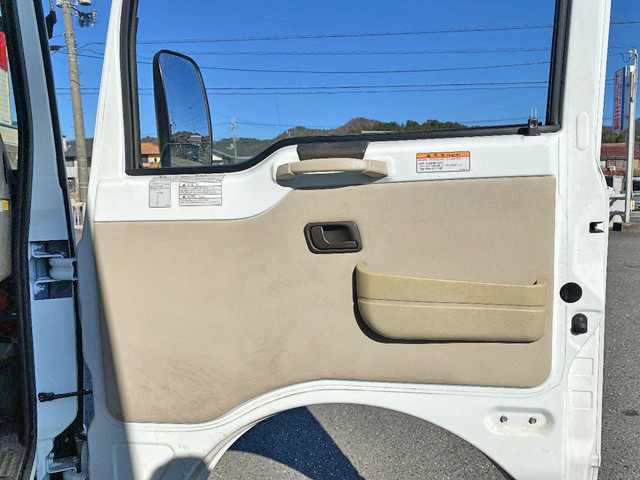 三菱ふそうローザマイクロバス[写真16]