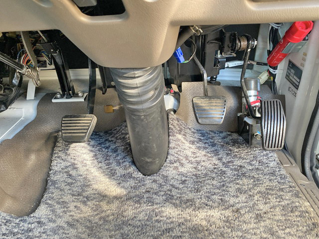 三菱ふそうローザマイクロバス[写真22]