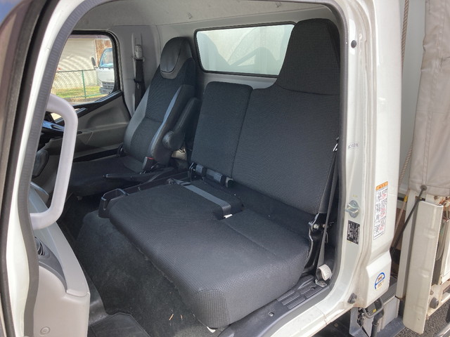 三菱ふそうキャンター幌ウイング小型（2t・3t）[写真25]