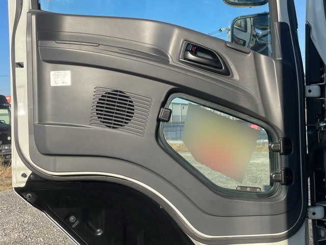 いすゞギガ冷凍車（冷蔵車）大型（10t）[写真21]