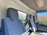 いすゞエルフアルミバン小型（2t・3t）[写真06]