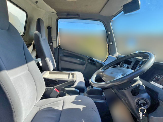 いすゞエルフアルミバン小型（2t・3t）[写真07]