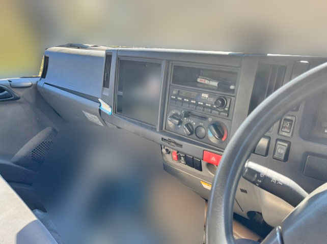 いすゞエルフアルミバン小型（2t・3t）[写真08]