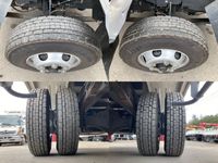 いすゞフォワード平ボディ中型（4t）[写真17]