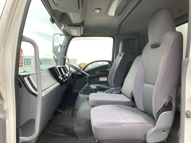 いすゞフォワード平ボディ中型（4t）[写真27]