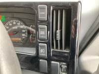 いすゞフォワード平ボディ中型（4t）[写真37]