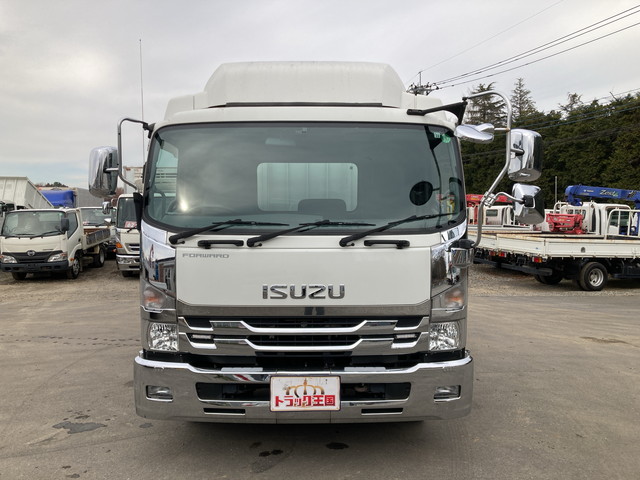 いすゞフォワード平ボディ中型（4t）[写真07]