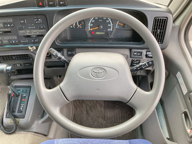 トヨタコースターマイクロバス[写真22]