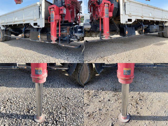 いすゞフォワードユニック4段中型（4t）[写真18]