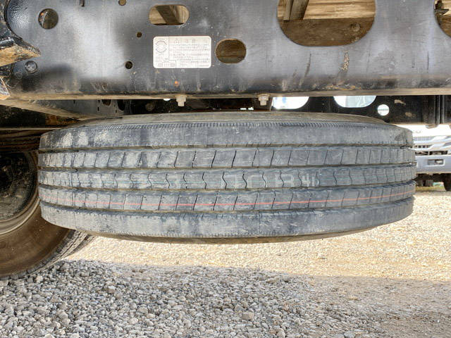 いすゞフォワードユニック4段中型（4t）[写真20]