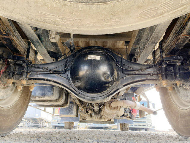 いすゞフォワードユニック4段中型（4t）[写真23]